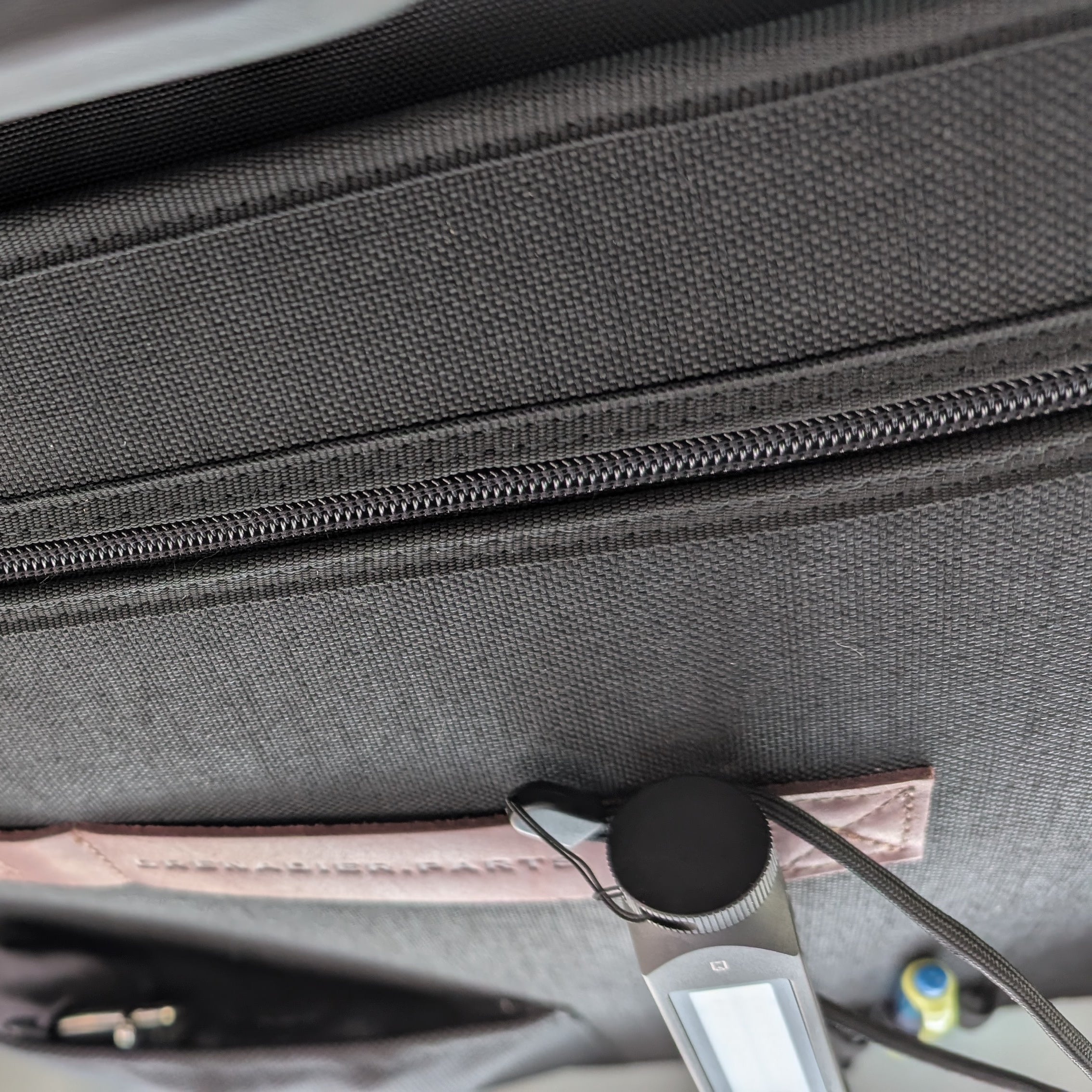 Grenadier Safari Window Bag