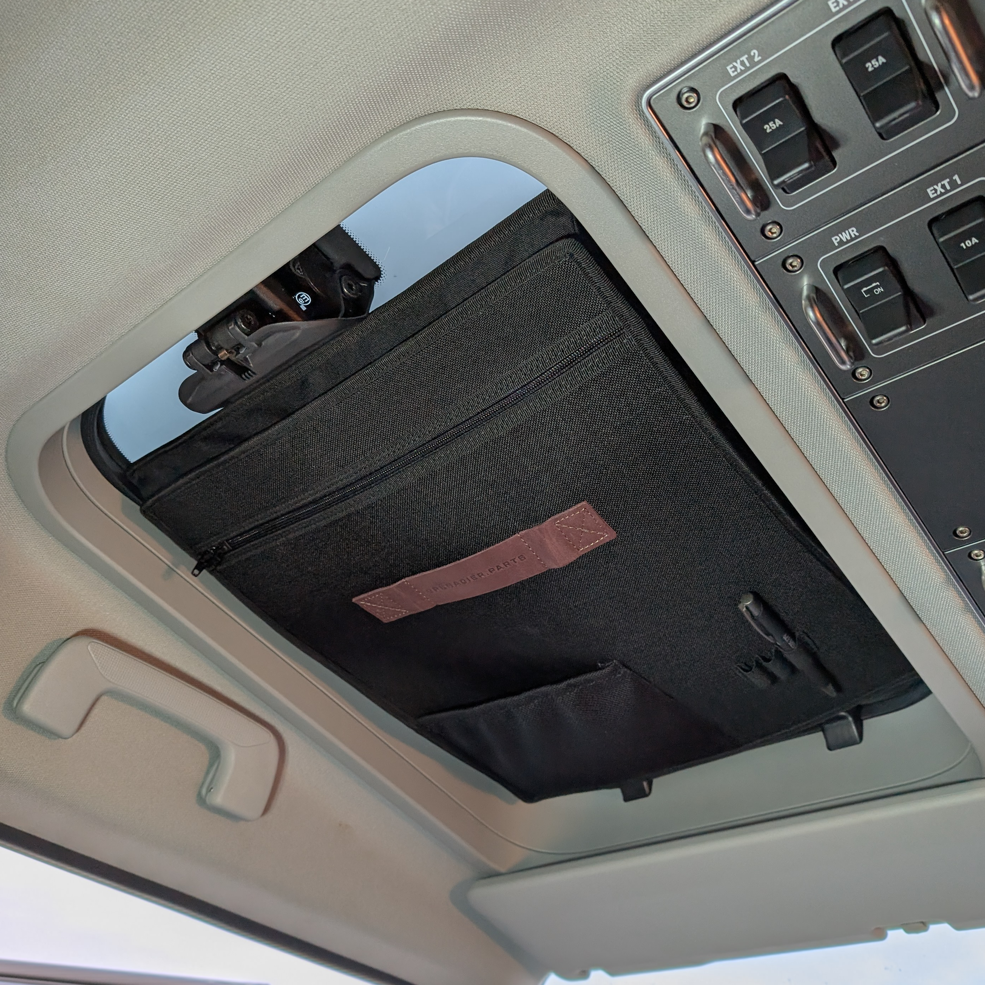 Grenadier Safari Window Bag